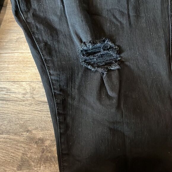 Torrid Black Distressed Skinny Jeans - Picture 5 of 6